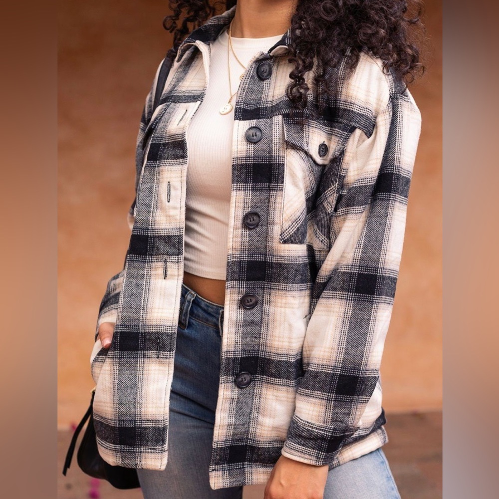 Plaid jacket (Shacket) black and white plaid size XL ( 10/12 )